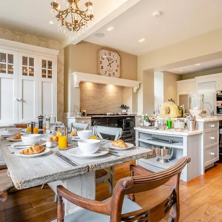 8 Bed In West Oc-g33289