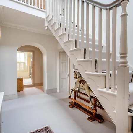 8 Bed In West Oc-g33289 * Gilling