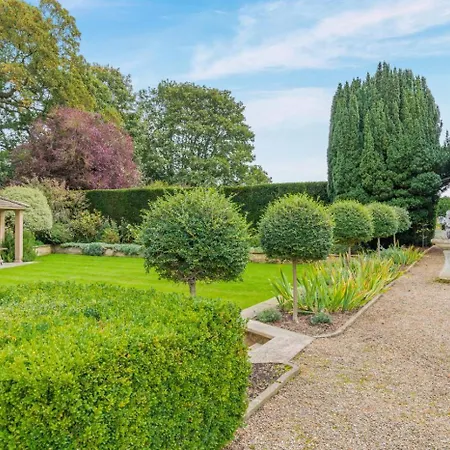 8 Bed In West Oc-g33289